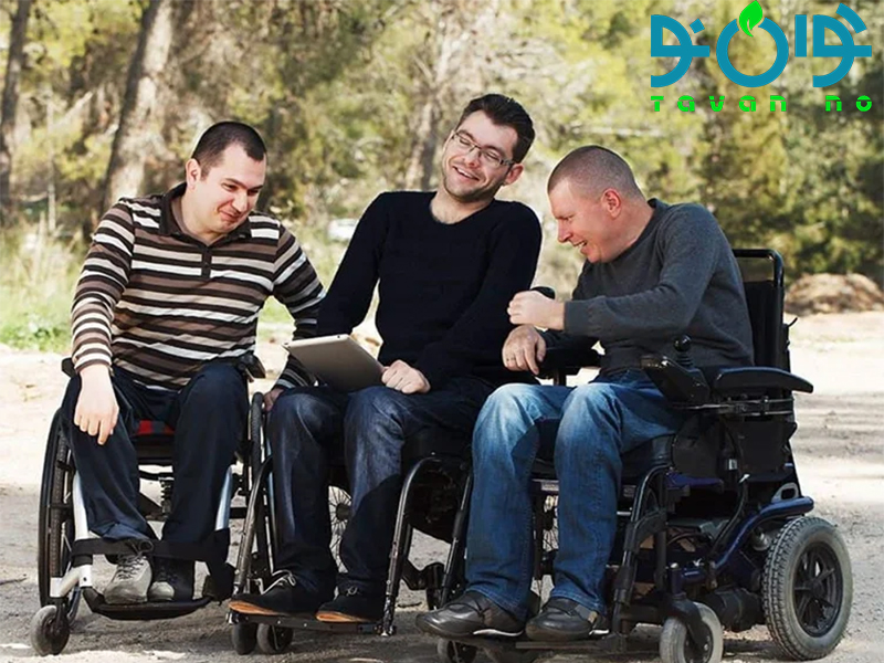 ویلچر برقی یا دستی؟ کدام یک برای شما مناسب‌تر است؟